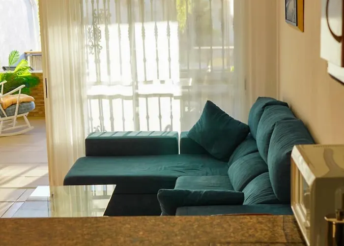 Sunset Views アパート